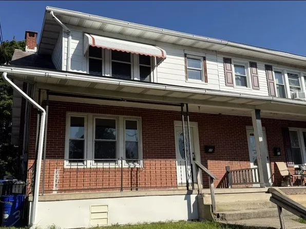 35 Grandview Ter, Hamburg, PA 19526