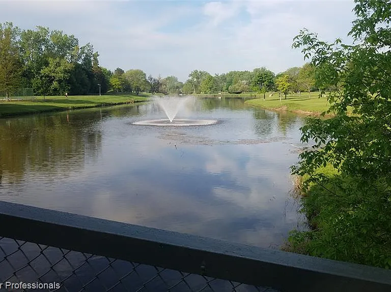 1822 Brentwood Dr #529 — Photo 25