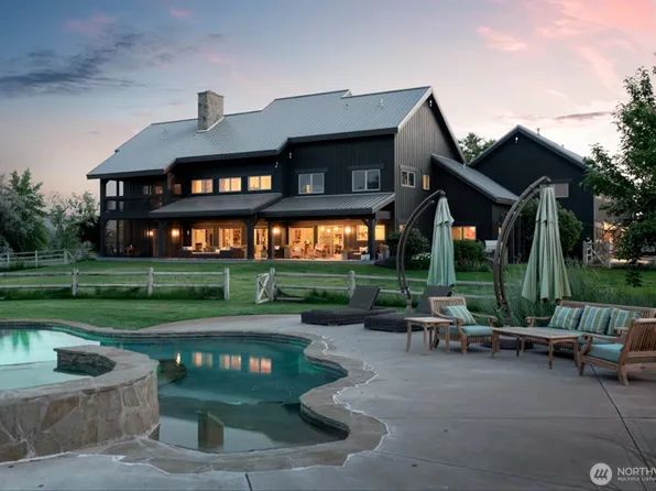 90705 N Yakima River Drive, West Richland, WA 99353