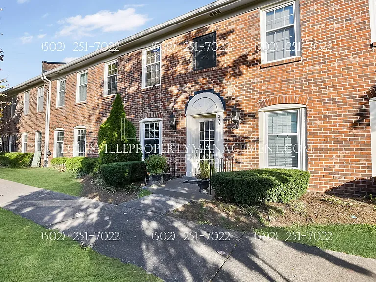 255 Salisbury Sq — Photo 5