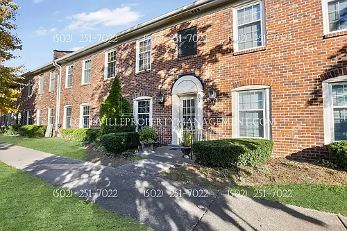 255 Salisbury Sq Photo 1
