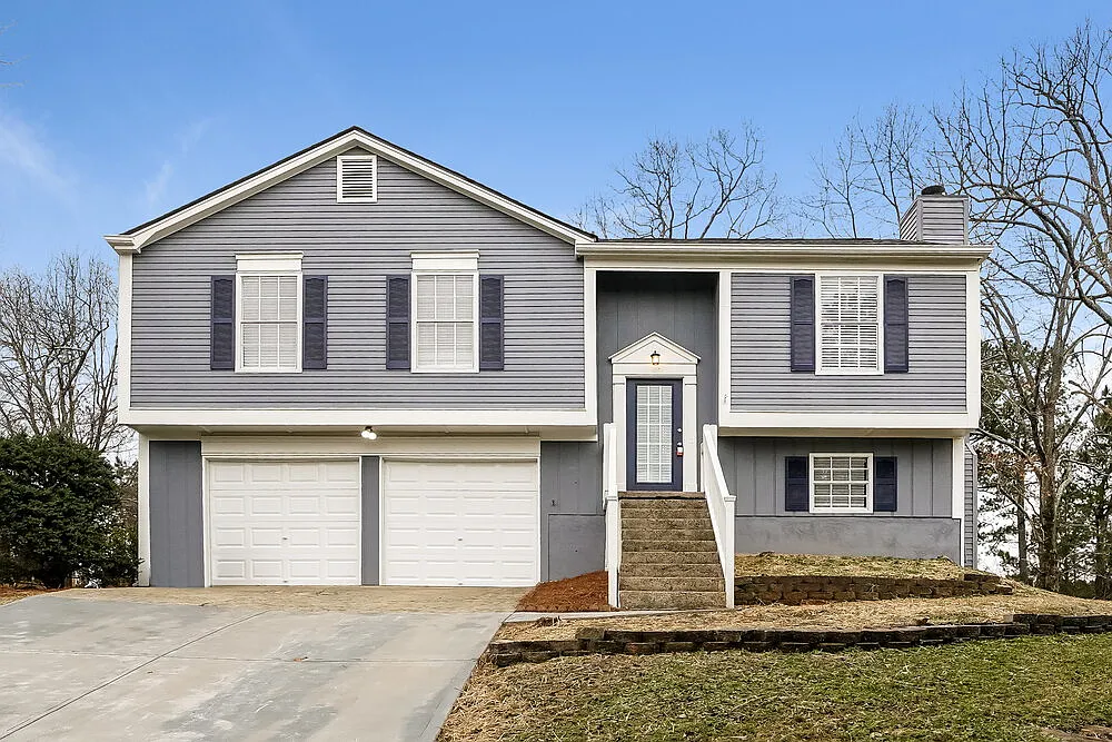 3 bed, 3.0 bath, 1560 sqft, $3,200 — Photo 1