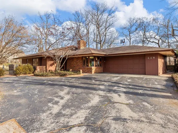 448 Dielman Rd, Saint Louis, MO 63132