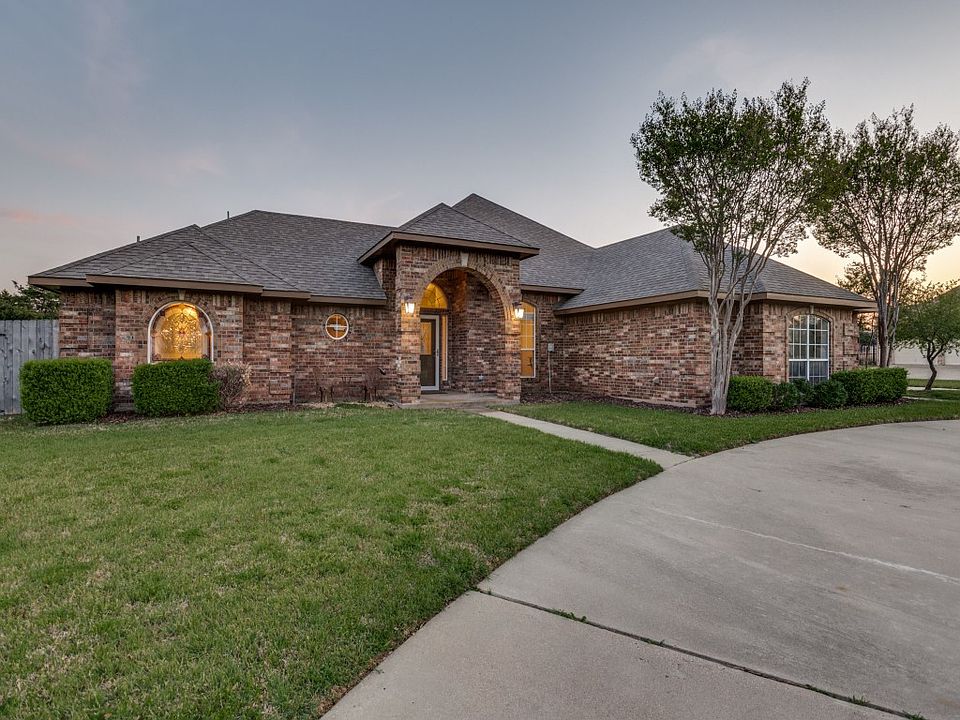 1st image of 8640 Glen Eagles Dr