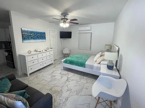 3rd image of 201 S Ocean Blvd APT 7