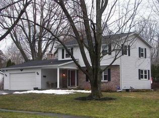 11 Floralton Dr, Gates, NY 14624