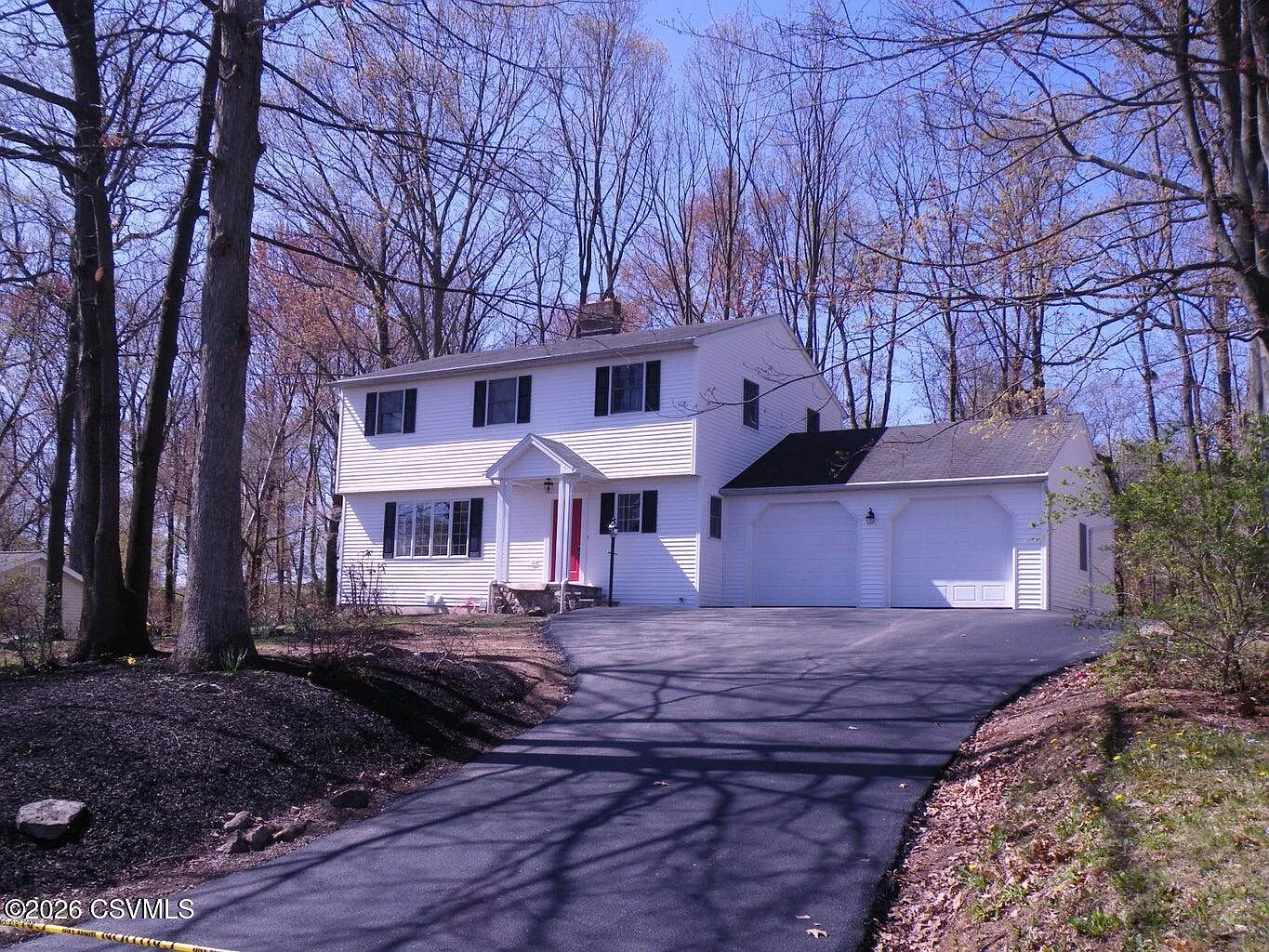 4 bed, 2052 sqft, $3,000 — Photo 2