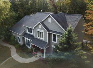 30 Claremont Dr, Voorheesville, NY 12186