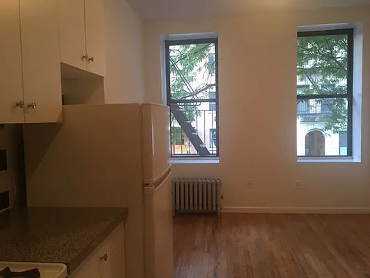 Rented by Tompkins Square Realty | media 9