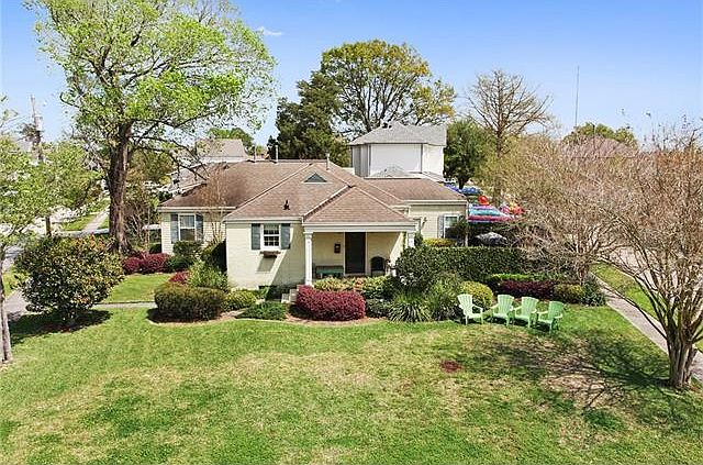1st image of 2716 Varden Ave