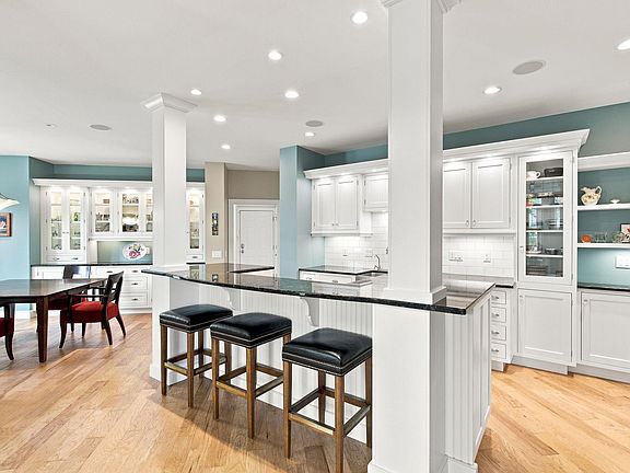 2nd image of 62 Settler Hill Cir
