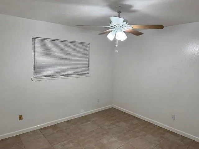 8935 Dirby St — Photo 18