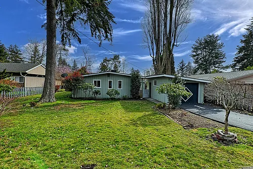 2551 NE 204th St Photo 1