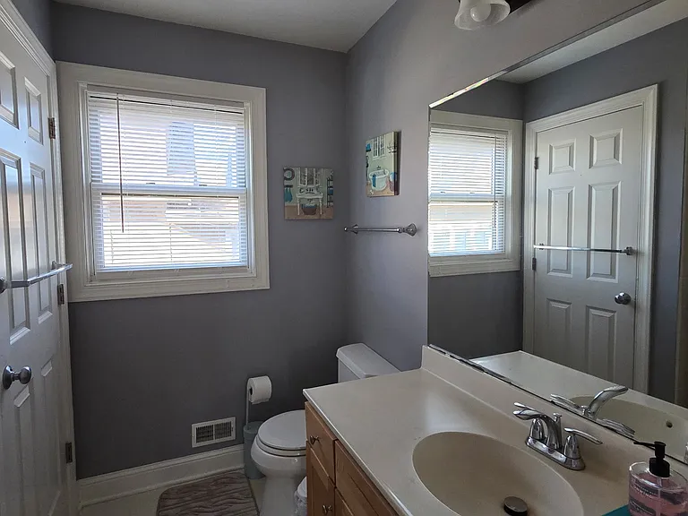 582 State St #1 — Photo 2