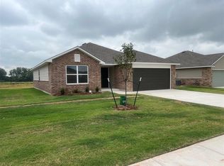 1216 E Ruger Ln, Mustang, OK 73064
