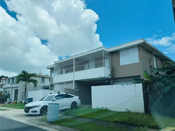 128 Calle Rubi Urb Golden Gate, Guaynabo, PR 00968