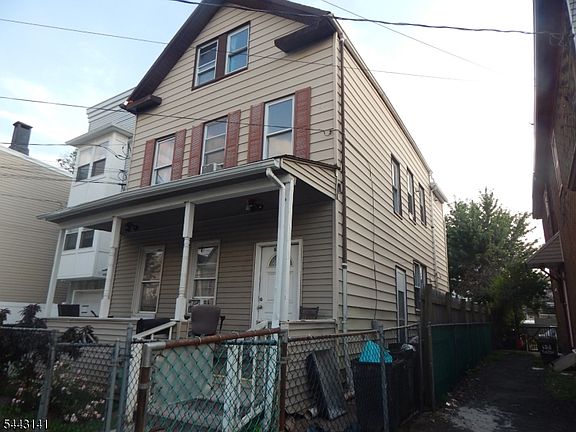 2nd image of 626 Fulton St