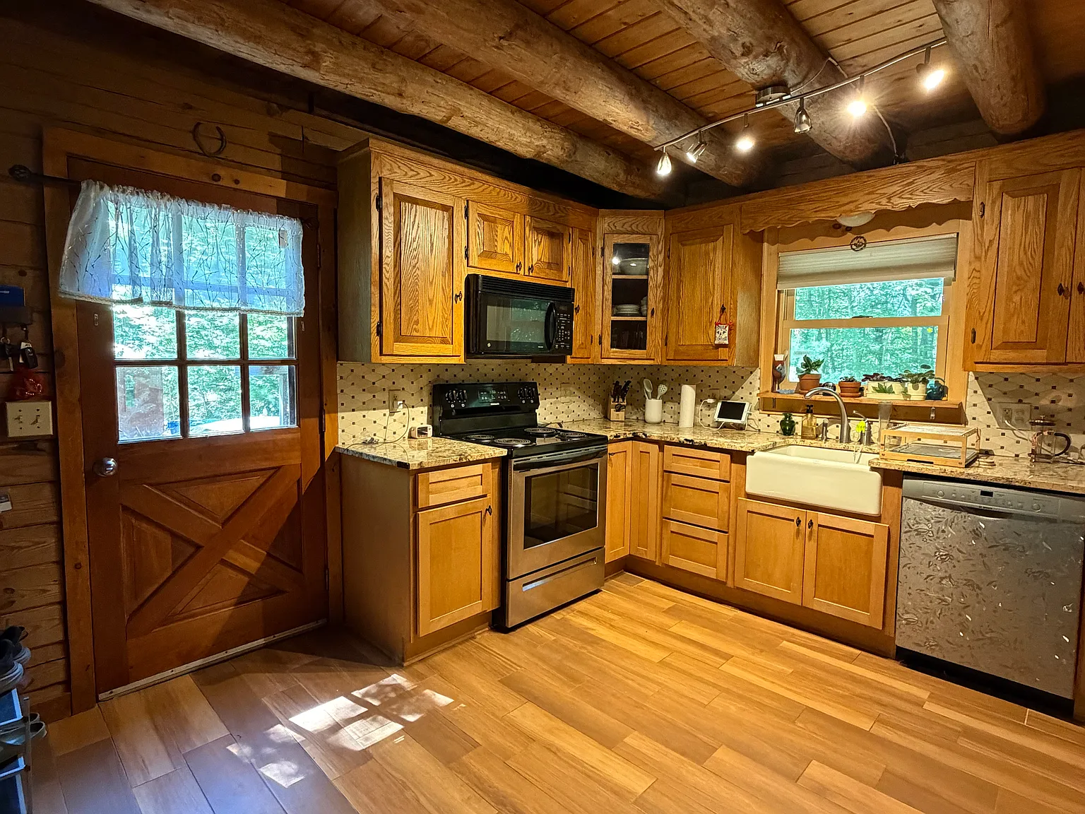 3 bed, 1144 sqft, $2,800 — Photo 4