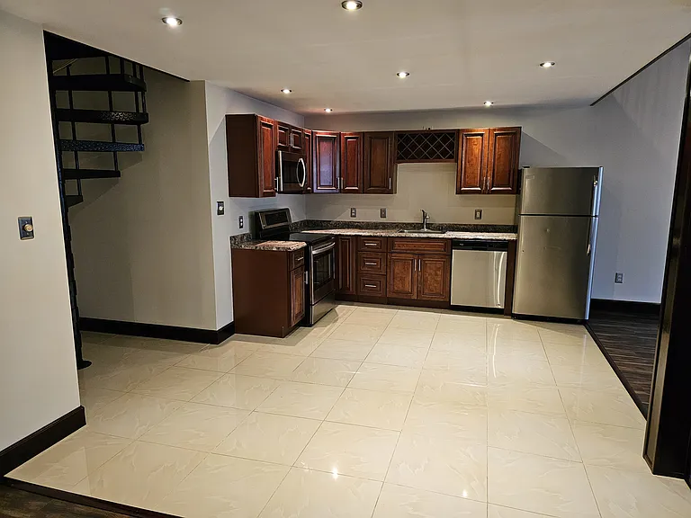 255 Schuyler Ave #327 — Photo 8