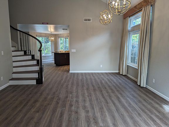 Formal Dining