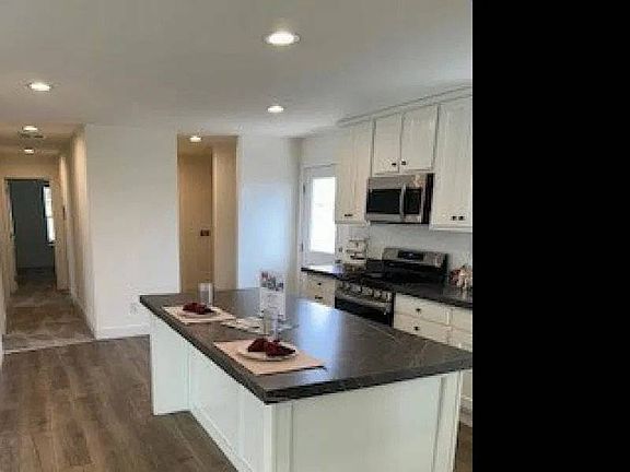 4th image of 3826 Patricia Ln #87