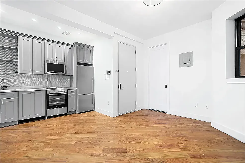 Building Photo - 677 Vanderbilt Ave #A1