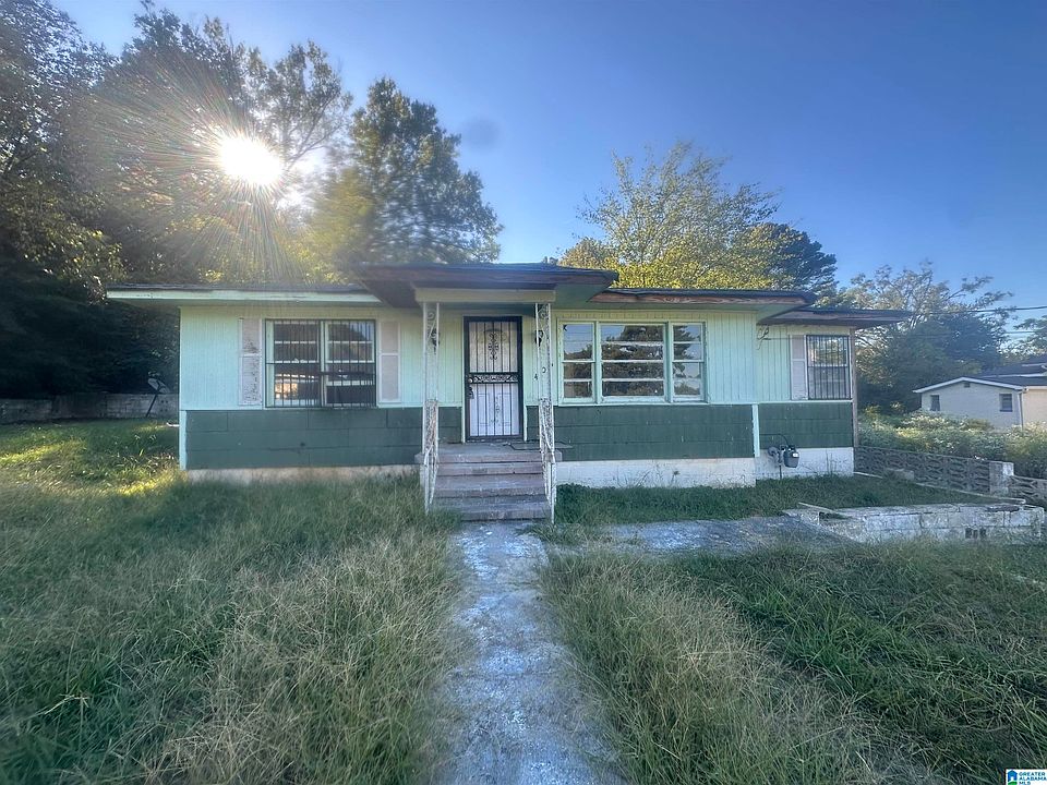 1st image of 406 2nd Ave