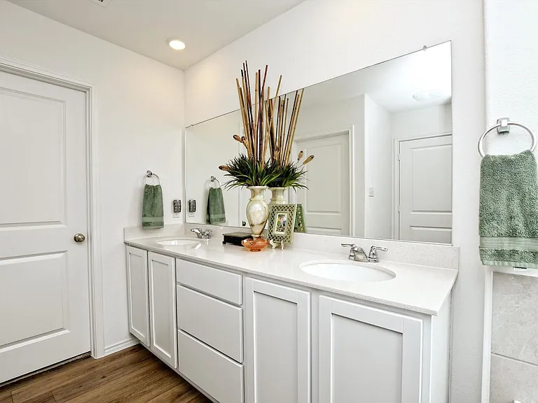 2108 Golden Grain Ln — Photo 13
