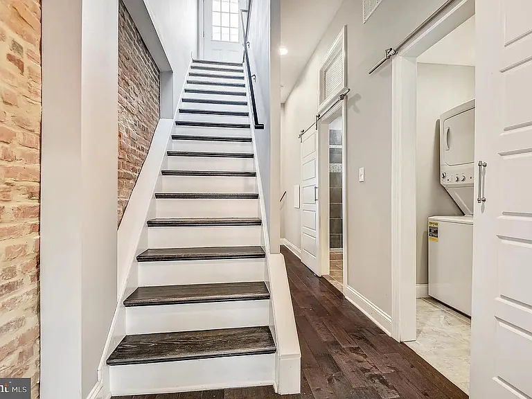 1469 Stevenson St — Photo 16