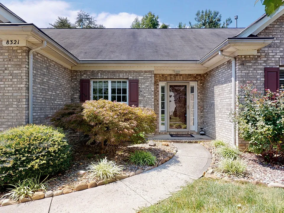 8321 Suttonview Dr