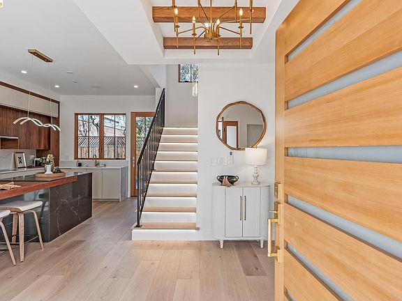 5th image of 3023 Bateman St