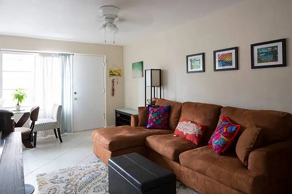 1 bed, 460 sqft, $2,200 — Photo 3
