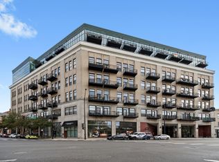 1645 W Ogden Ave Unit 702, Chicago, IL 60612