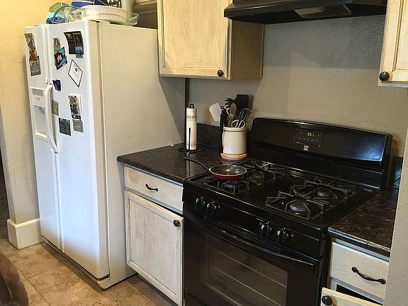 4th image of 845 N Farris Ave