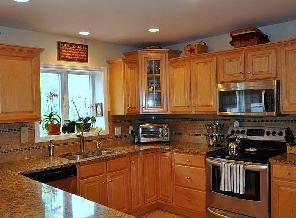 4th image of 216 Norwegian Woods Dr