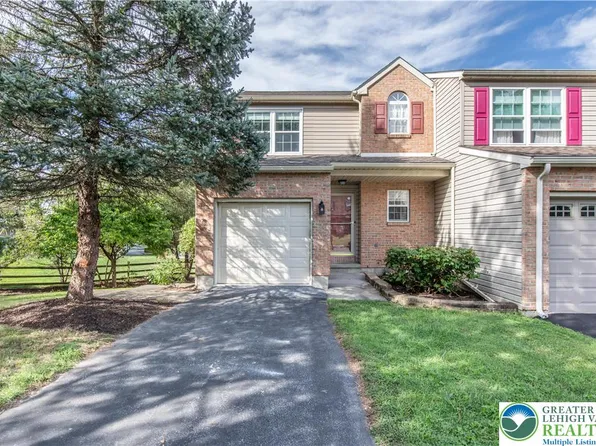 4271 David Dr, Emmaus, PA 18049