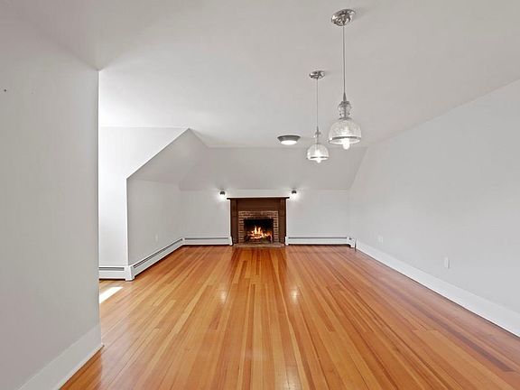3rd image of 78 Washington Sq APT 5