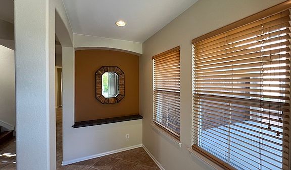4th image of 1513 Carmel Ave
