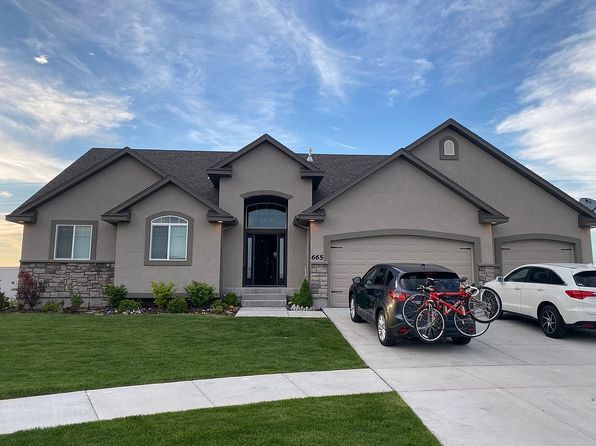 665 Canyon Springs Dr