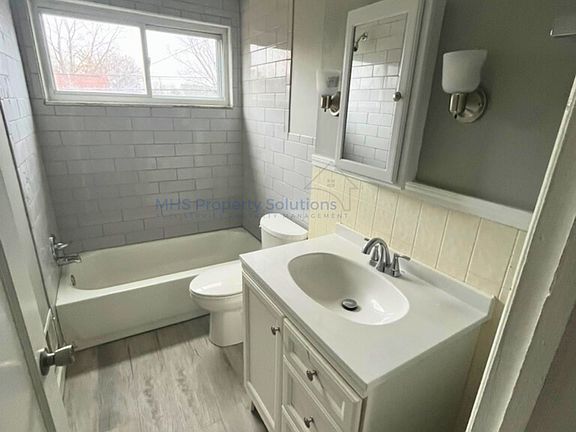 3rd image of 3470 Kimberly Ave