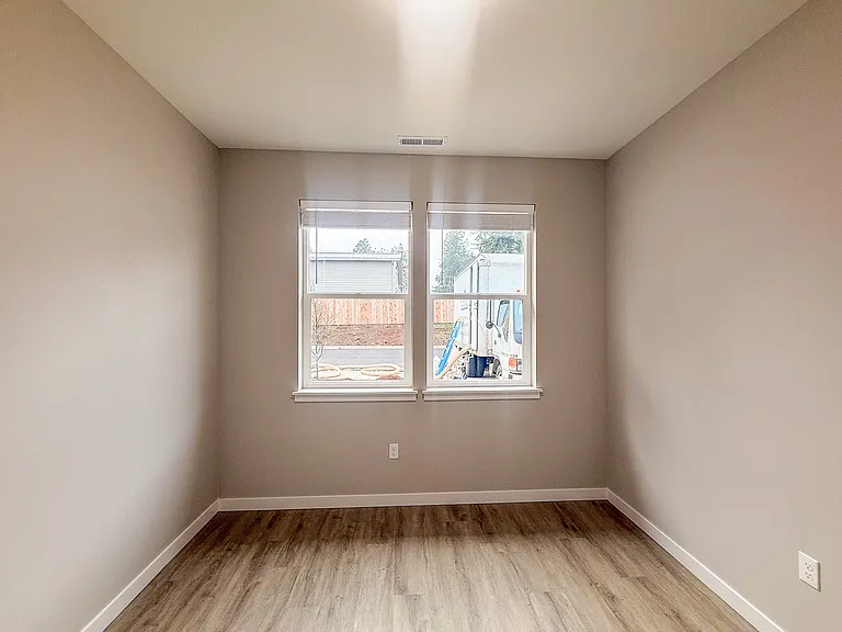5552 Skyline Rd S — Photo 4