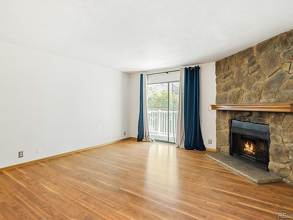 2nd image of 907 S Yampa Street #103