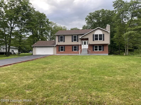 2153 Bushkill Cir, Bushkill, PA 18324