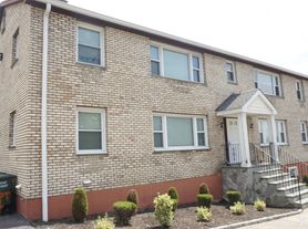 28-30 Sampson St, Bridgeport, CT