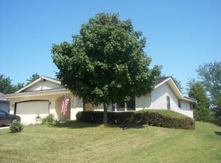 8124 S 57th St, Franklin, WI 53132