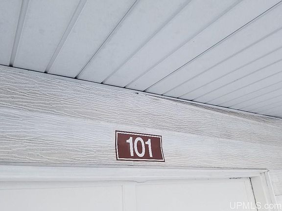 4th image of 101 Crusader Ave #103