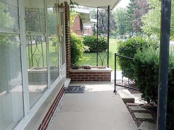4th image of 2555 La Plata Dr