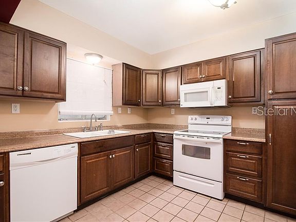 3rd image of 6008 Linneal Beach Dr
