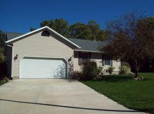 508 Don Marquis Dr, Walnut, IL 61376