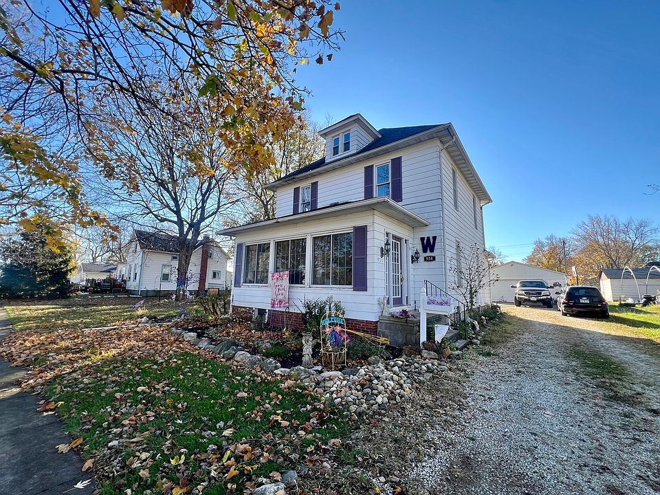 2nd image of 938 E Pells St